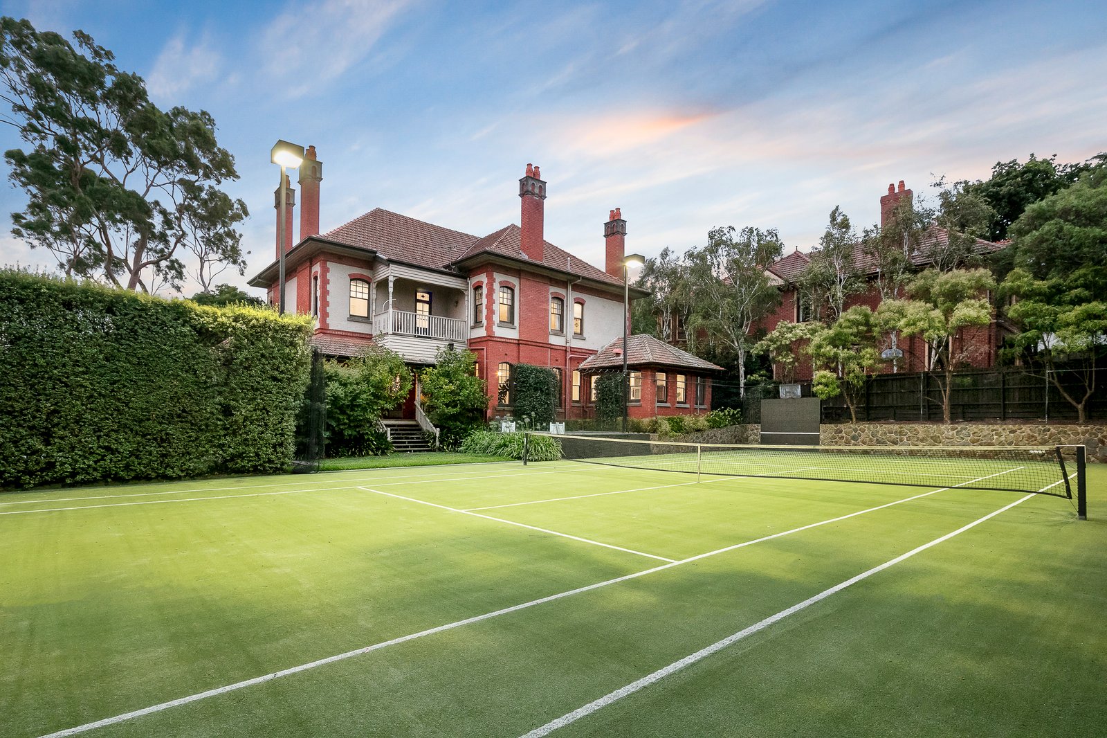 8-10 Howard Street, Kew, 3101