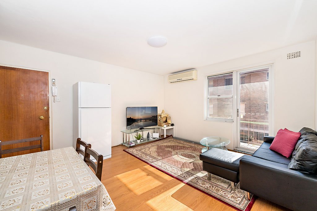 8 / 37 Dartbrook Road AUBURN 1