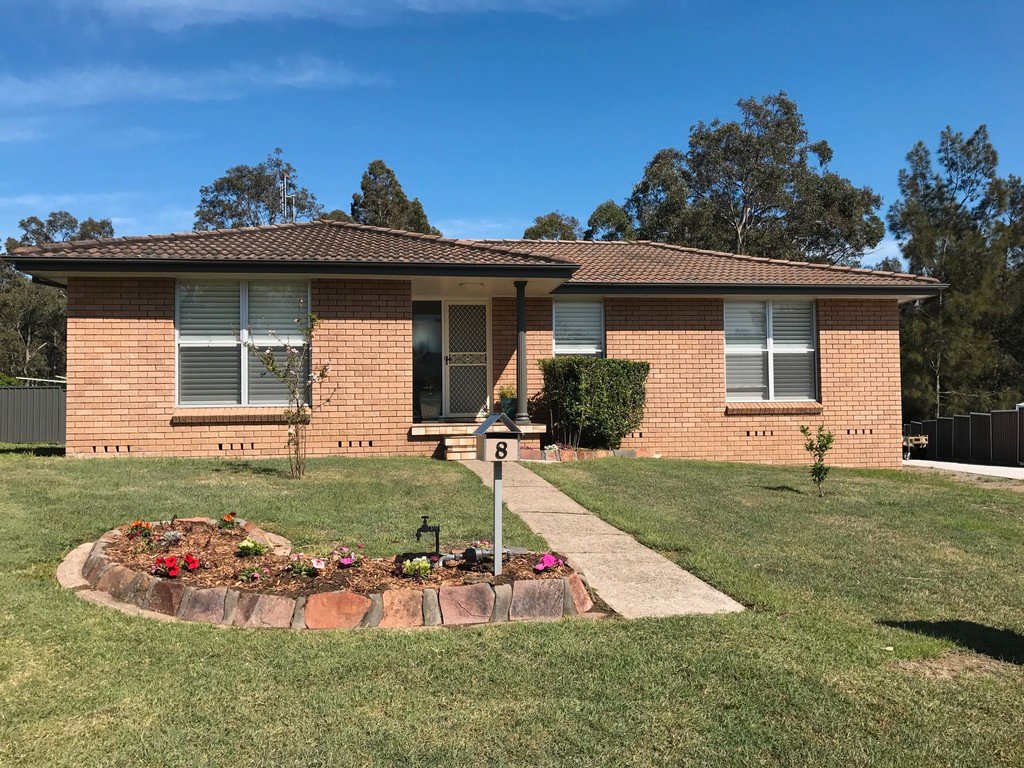 8 & 8a Knoll Crescent EAST MAITLAND 1