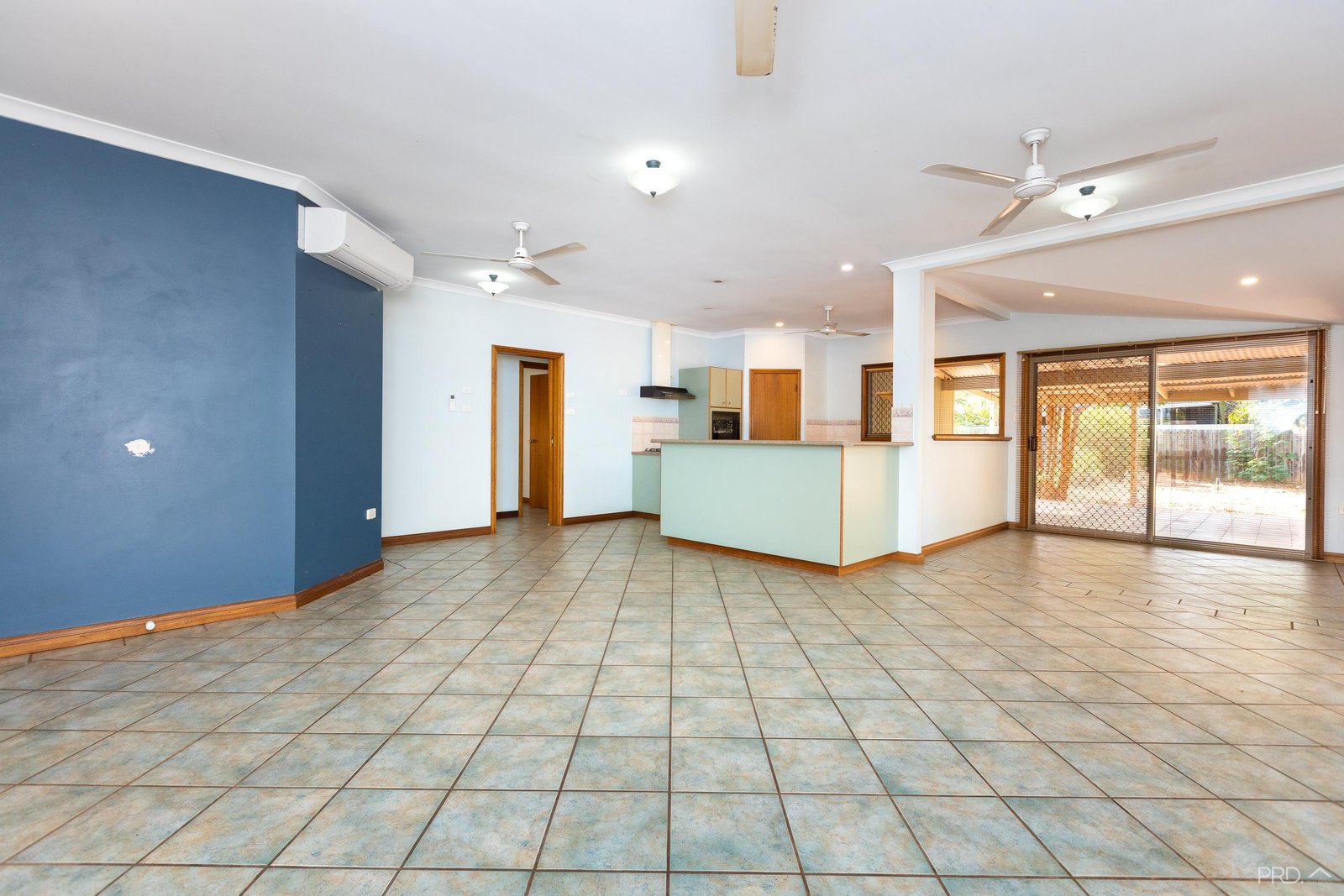 8 Aarons Drive CABLE BEACH 2