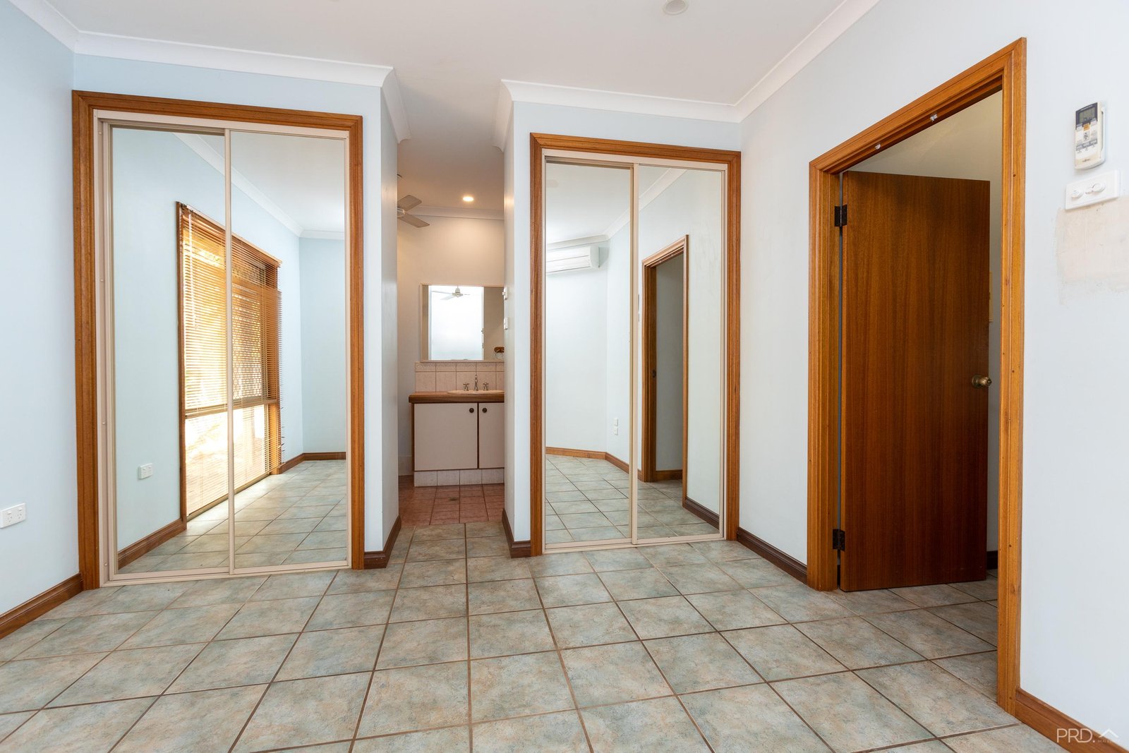 8 Aarons Drive CABLE BEACH 8