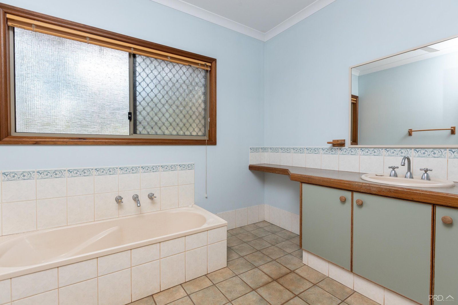 8 Aarons Drive CABLE BEACH 15