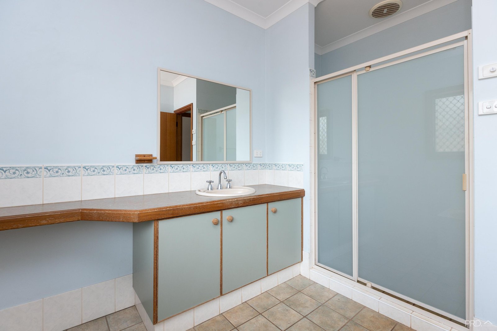 8 Aarons Drive CABLE BEACH 16