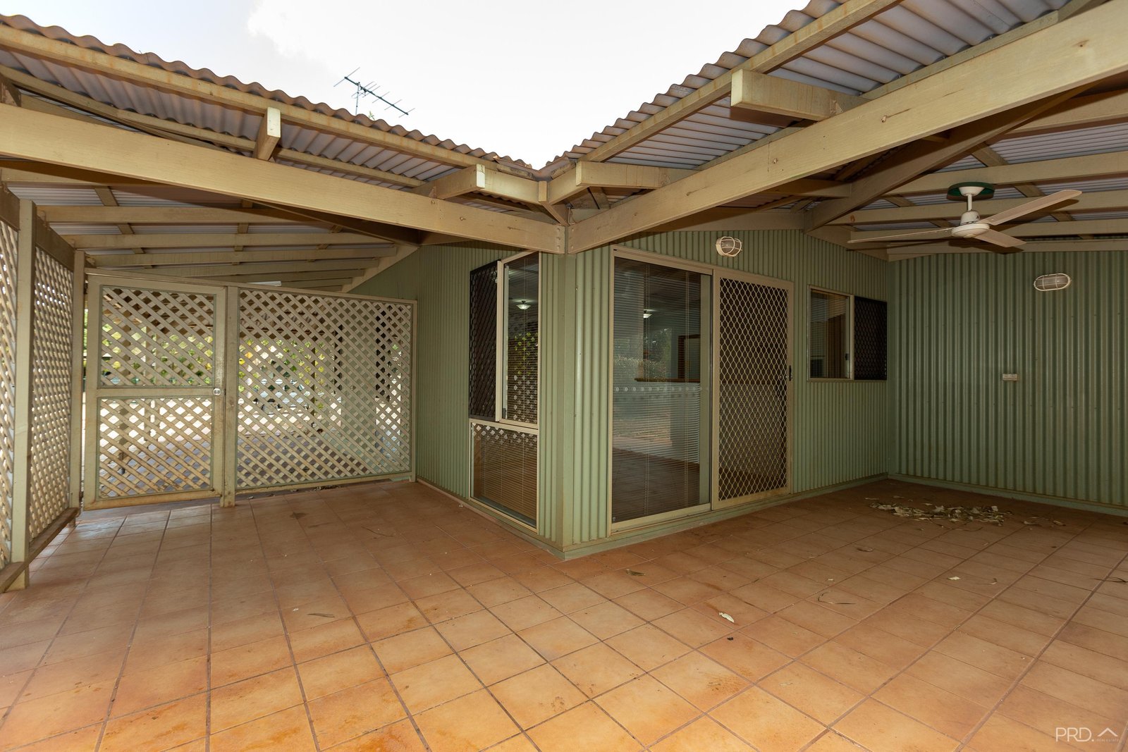 8 Aarons Drive CABLE BEACH 22