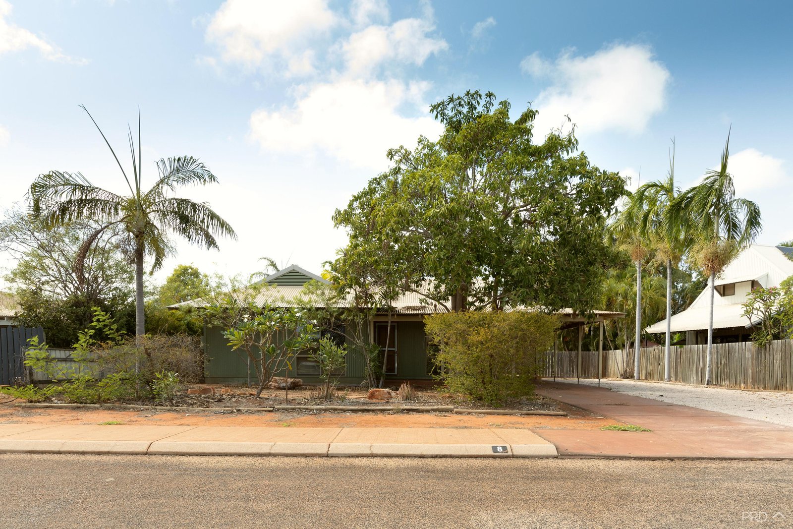 8 Aarons Drive CABLE BEACH 28