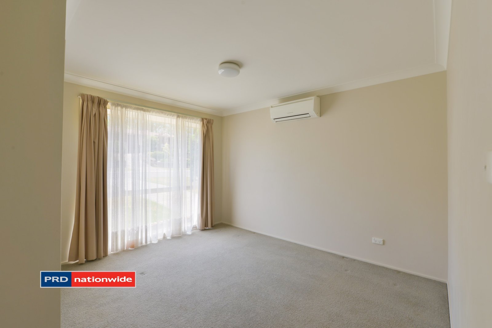 8 Acacia Drive TAMWORTH 7