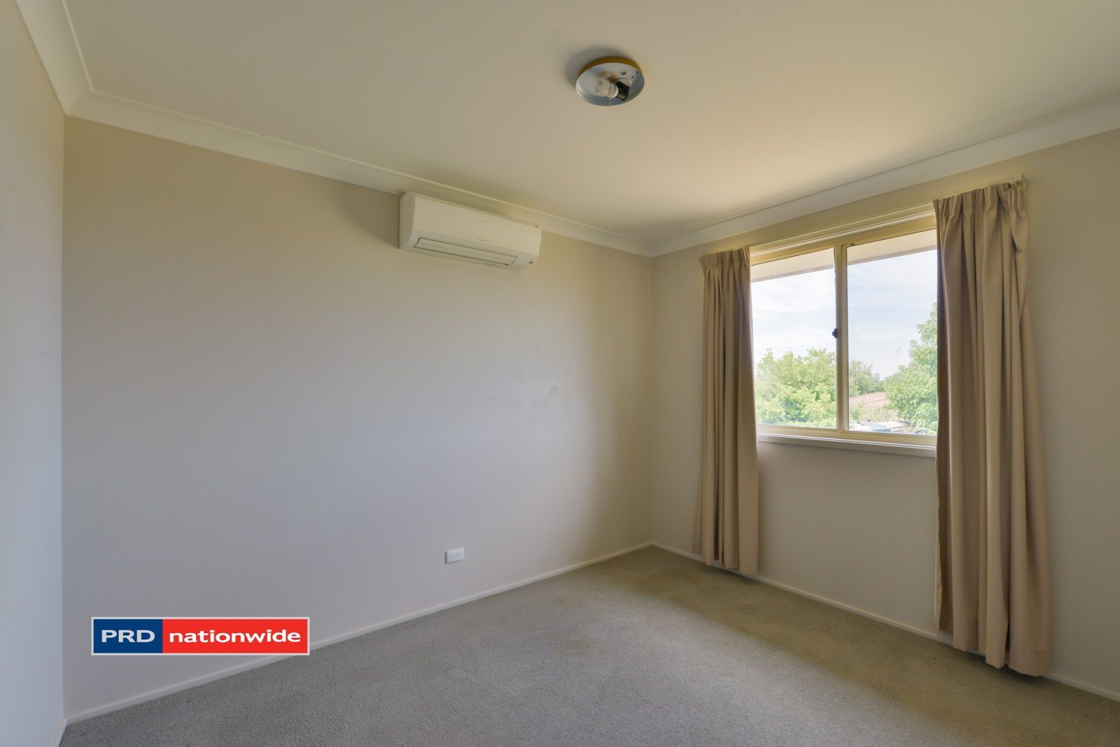8 Acacia Drive TAMWORTH 8