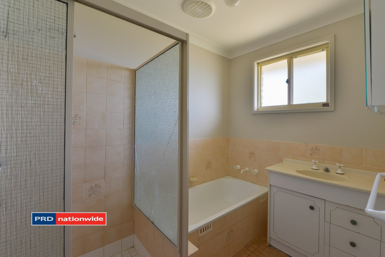 8 Acacia Drive TAMWORTH 9