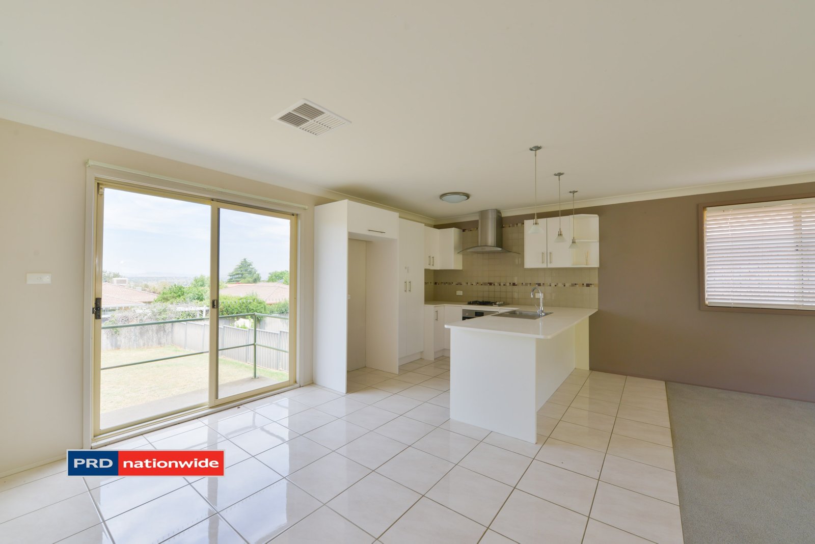 8 Acacia Drive TAMWORTH 12