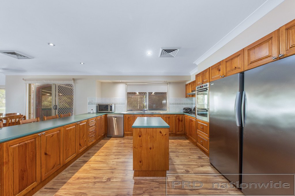 8 Adelong Close RUTHERFORD 7