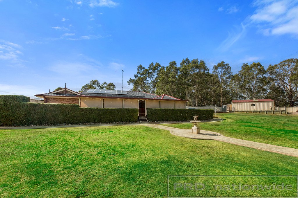 8 Adelong Close RUTHERFORD 19