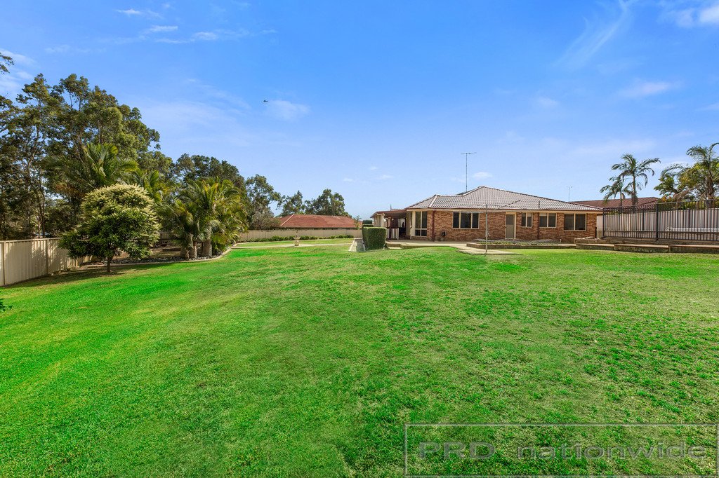 8 Adelong Close RUTHERFORD 21