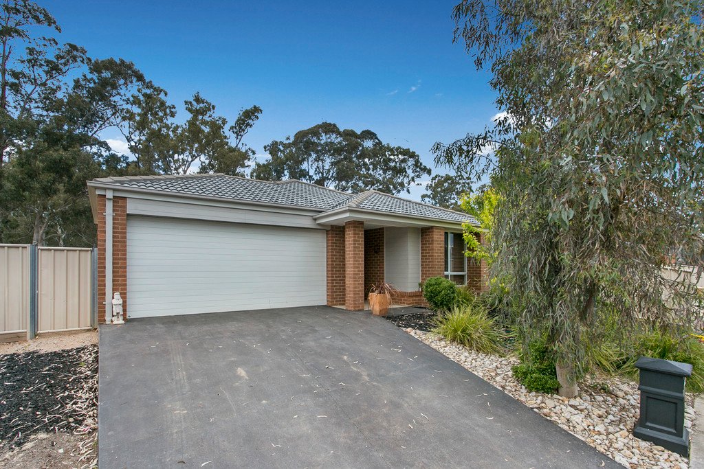 8 Alana Court MARONG 1