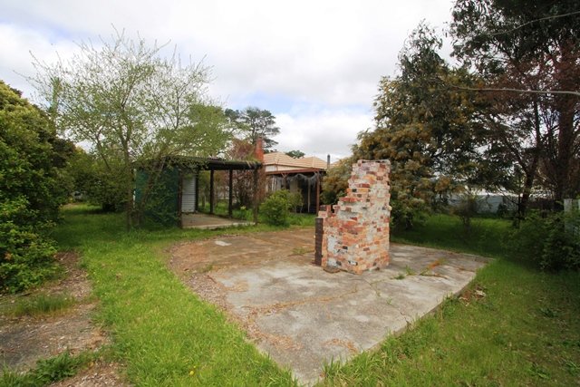 8 Albert Street BEAUFORT 12