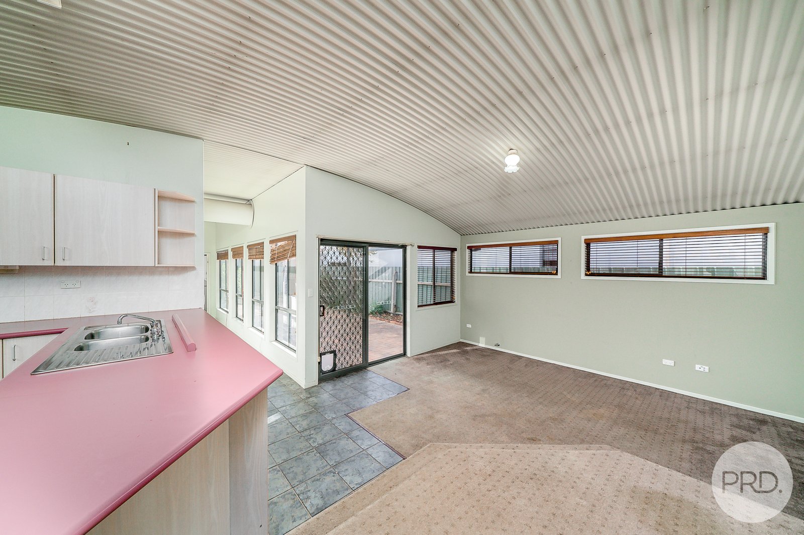 8 Albert Street WAGGA WAGGA 5