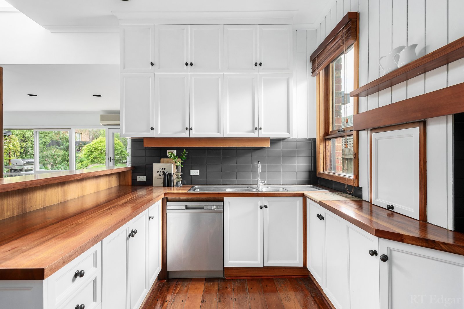 Real Estate and Property in 8 Allambee Avenue, Camberwell, VIC