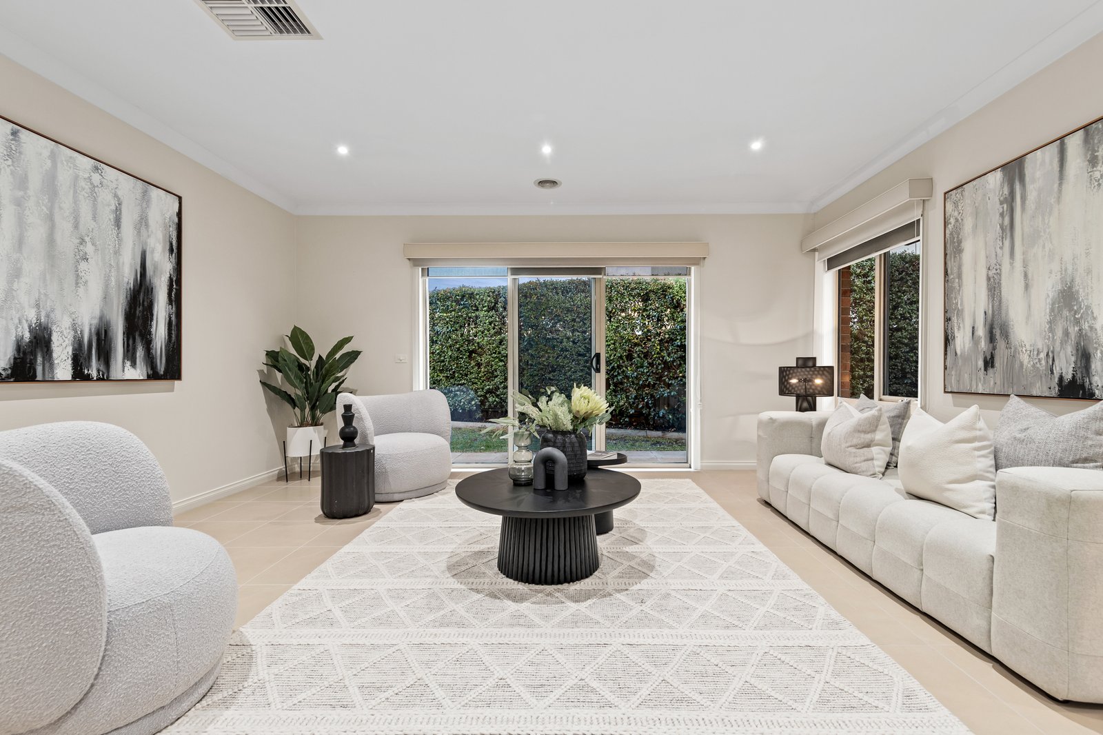 Gallery: 8 Allington Avenue