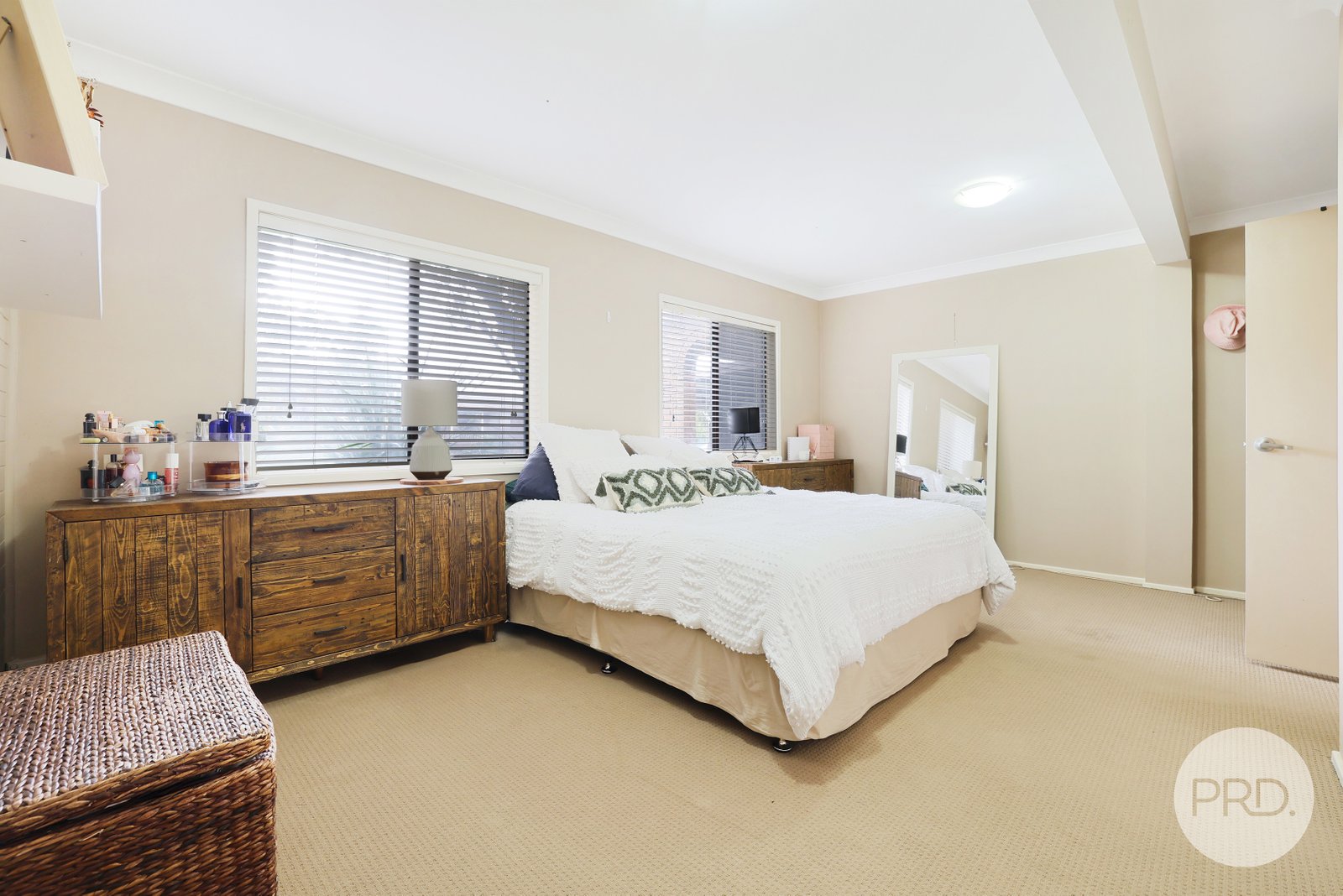 8 Amaroo Road TAMWORTH 5