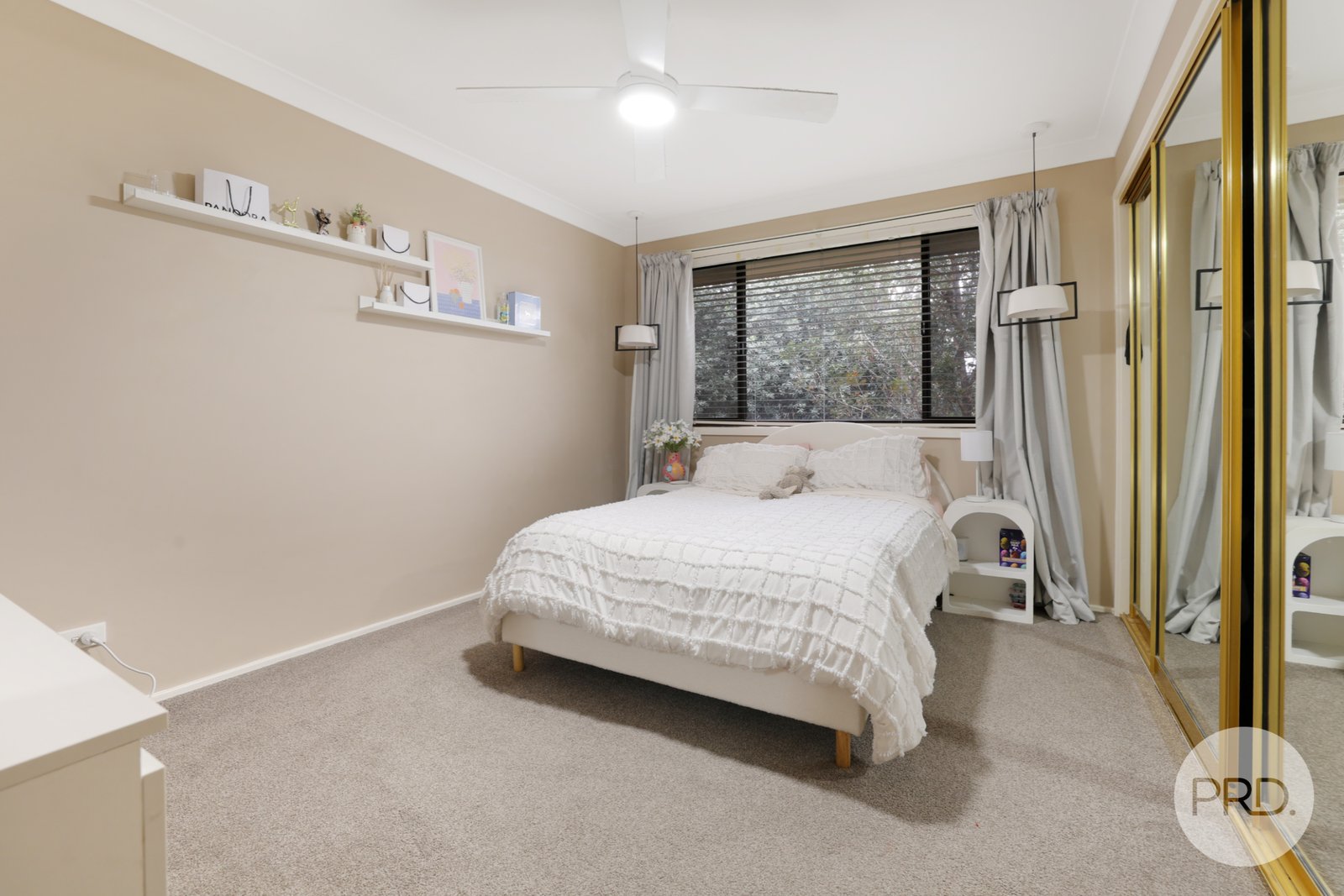 8 Amaroo Road TAMWORTH 12