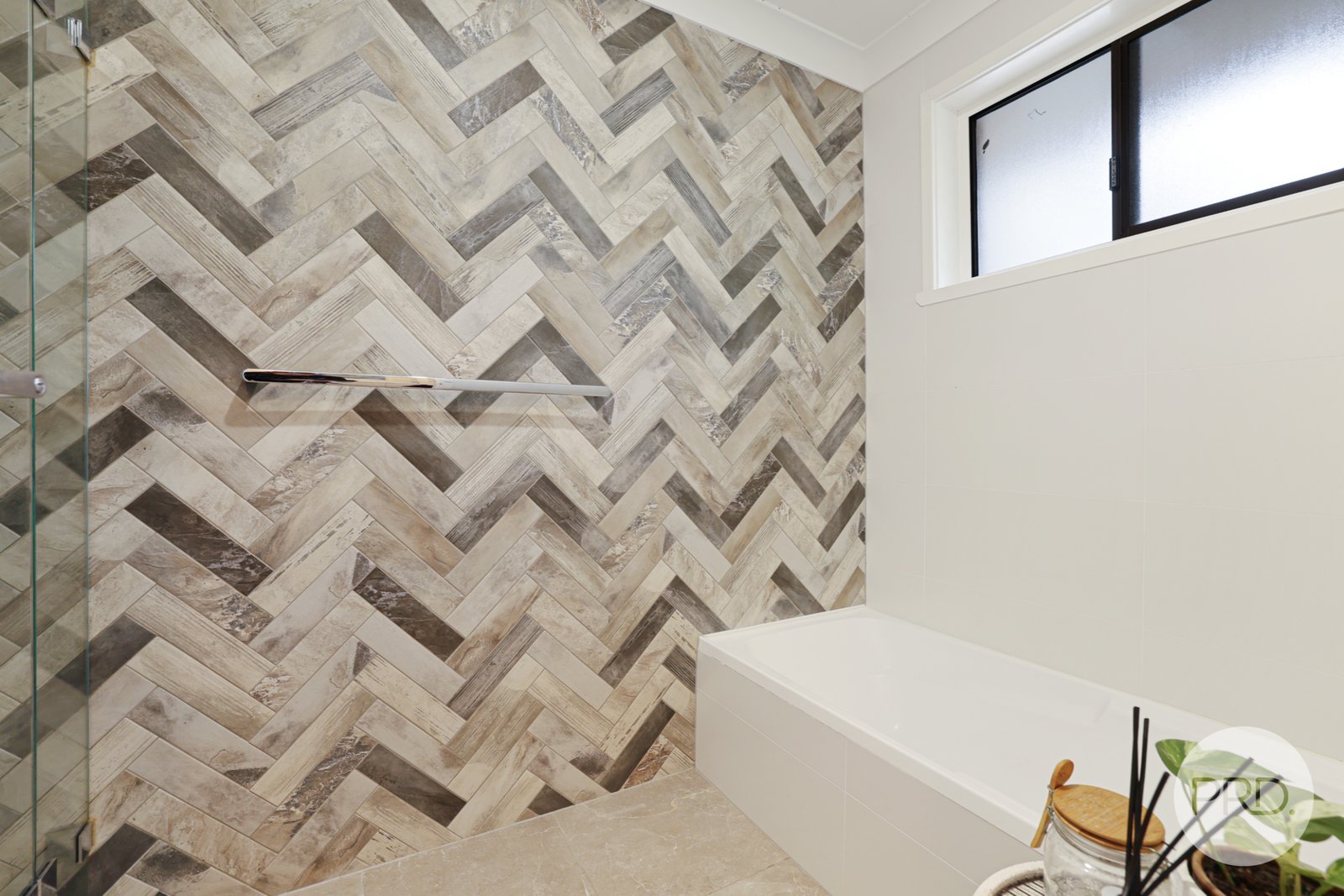 8 Amaroo Road TAMWORTH 16