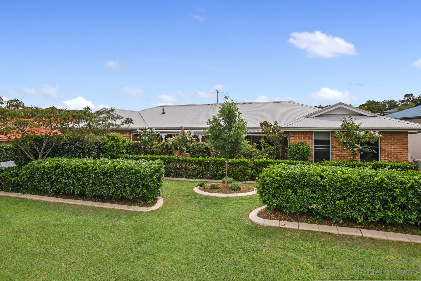 8 Amber Grove BOLWARRA HEIGHTS 1