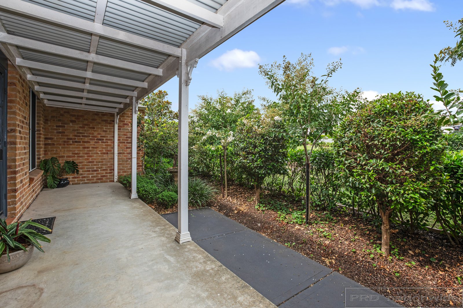 8 Amber Grove BOLWARRA HEIGHTS 27