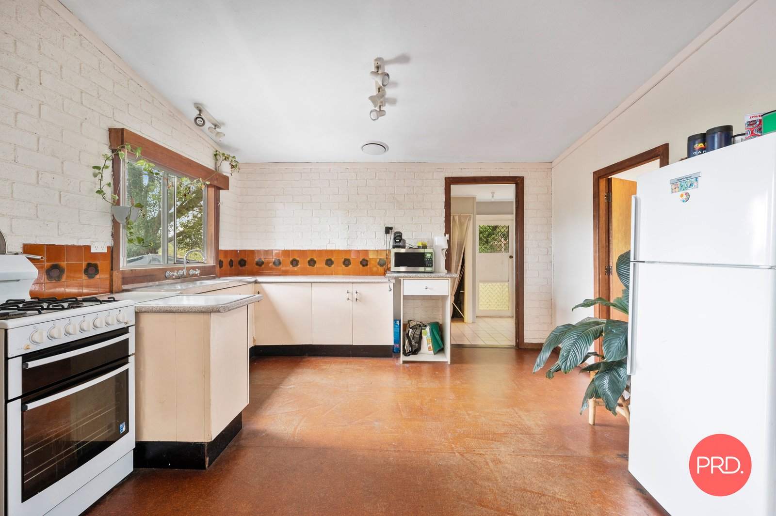 8 Andren Close BONVILLE 4