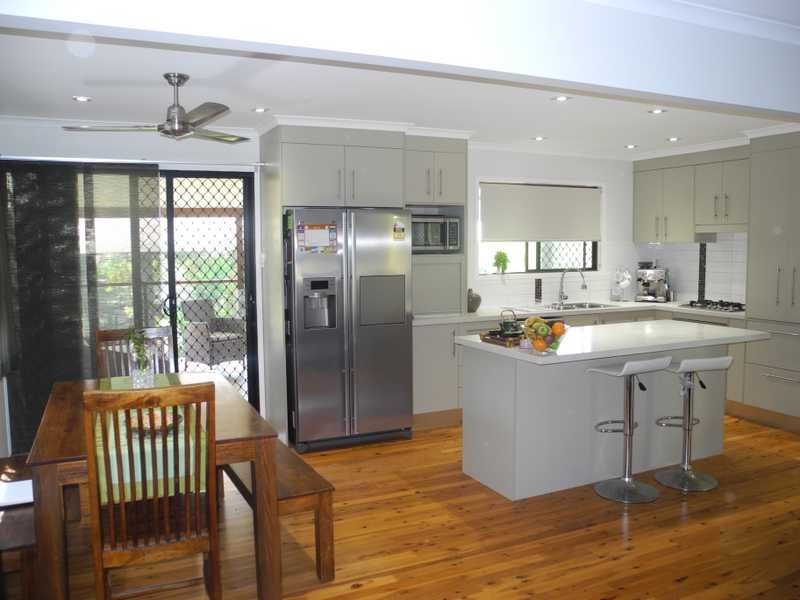 8 Andrew Court BOYNE ISLAND 1