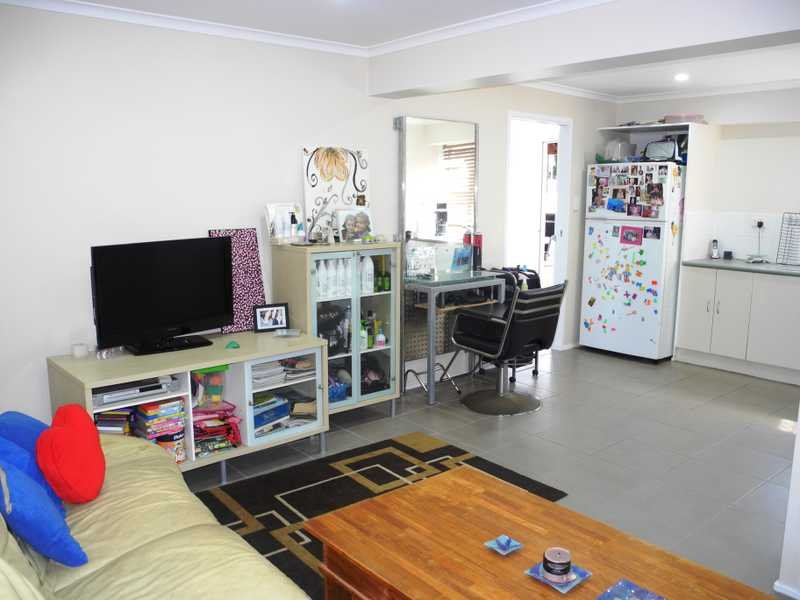 8 Andrew Court BOYNE ISLAND 6