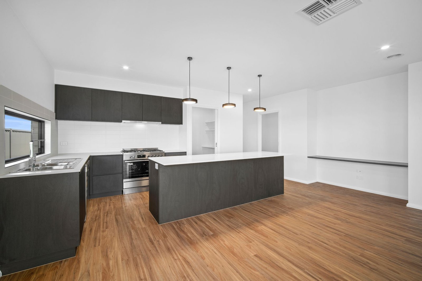 Gallery: 8 Anglesea Street