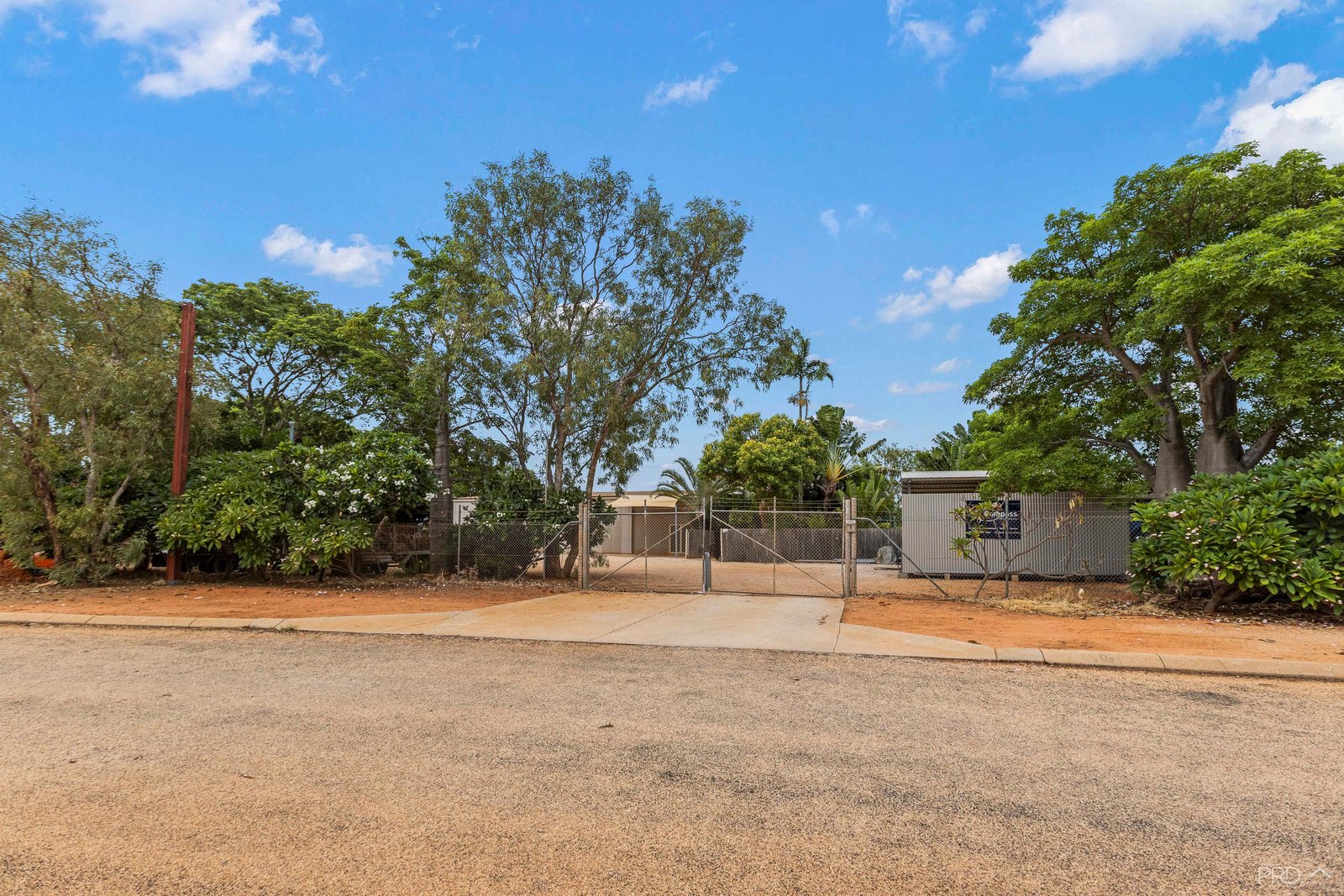 8 Antheous Way BILINGURR 32