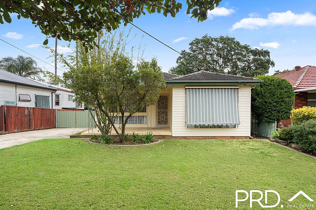 8 Apex Avenue PICNIC POINT 1