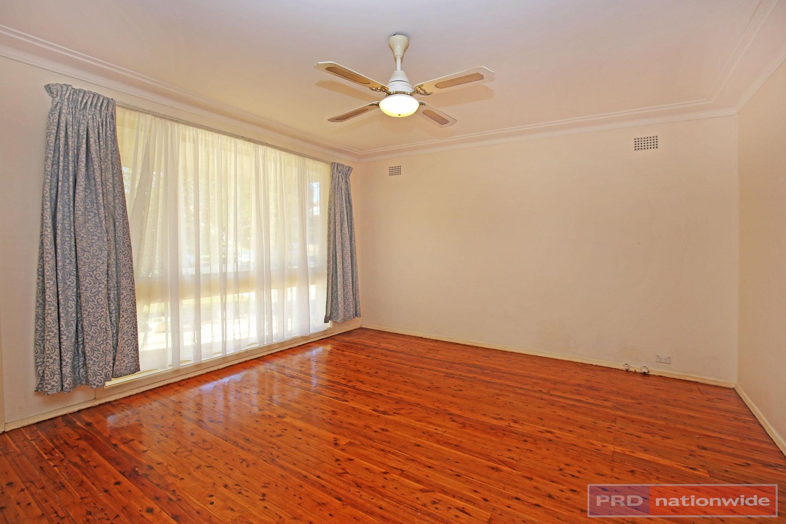 8 Apex Avenue PICNIC POINT 2