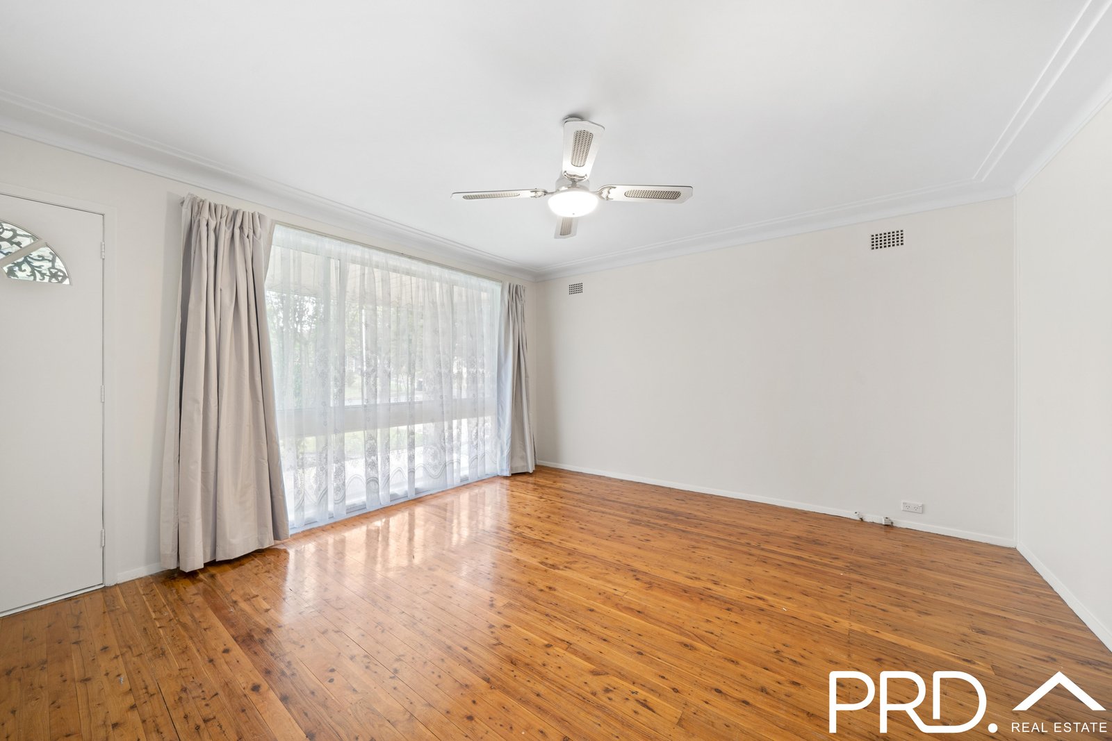 8 Apex Avenue PICNIC POINT 3