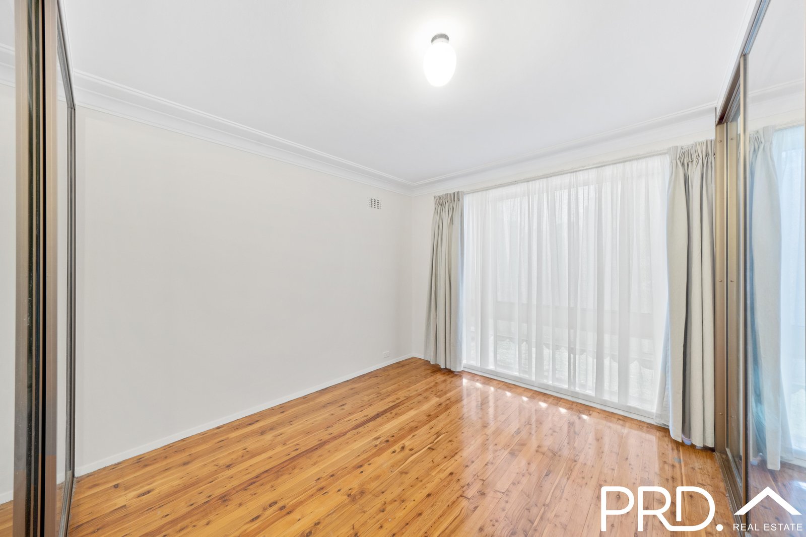 8 Apex Avenue PICNIC POINT 4