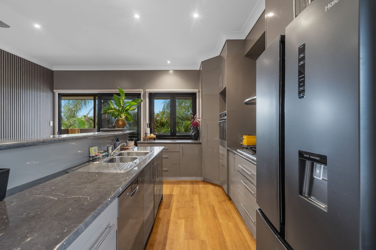 8 Aquarius Street REEDY CREEK 4
