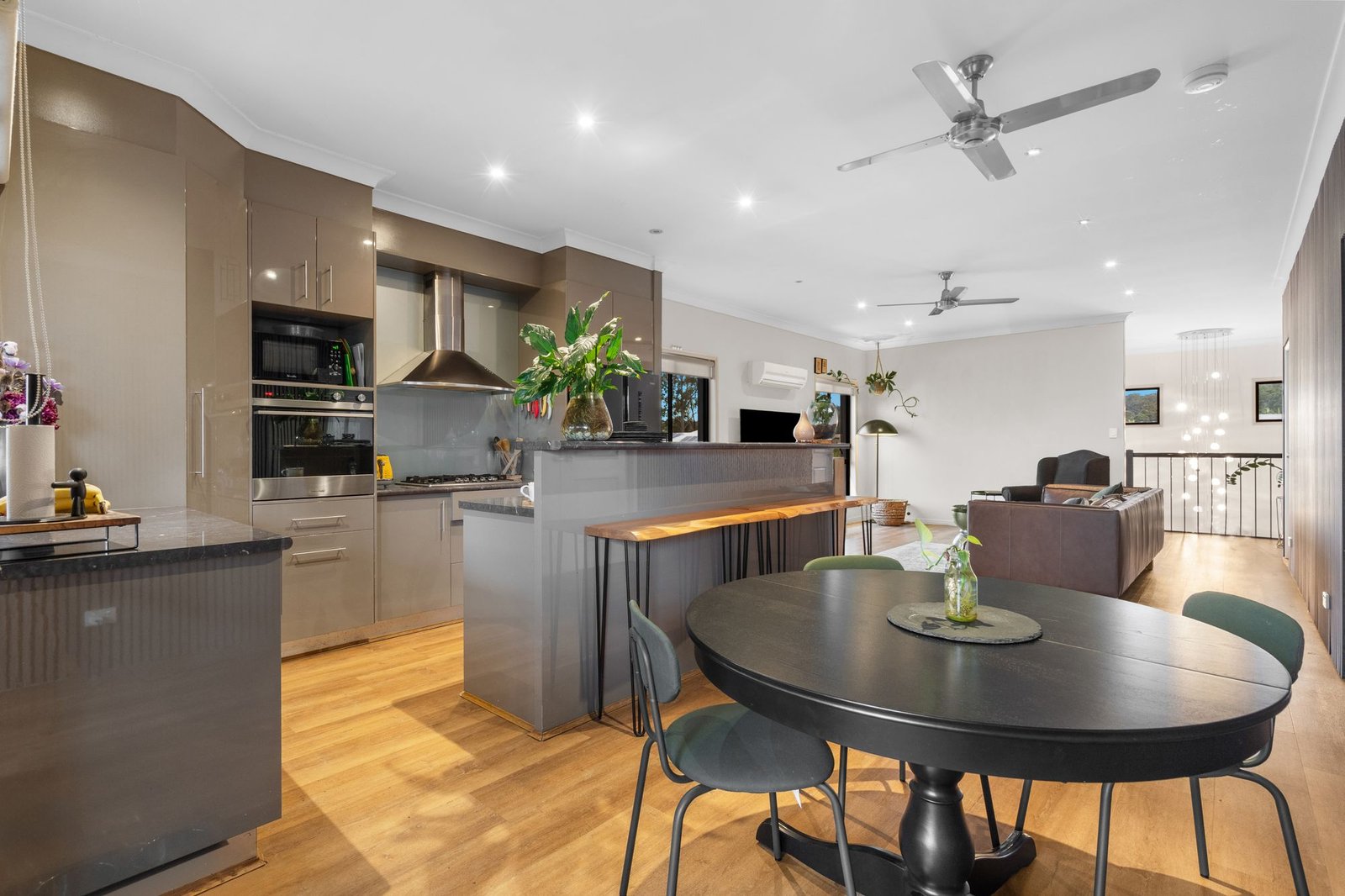 8 Aquarius Street REEDY CREEK 5