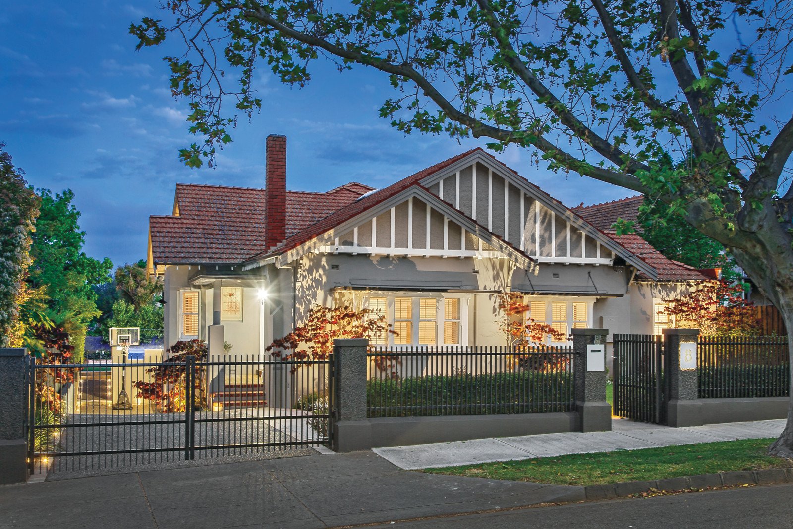 8 Ash Grove, Malvern East, VIC