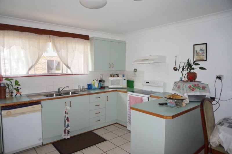 8 Atkinson Street PROSERPINE 3