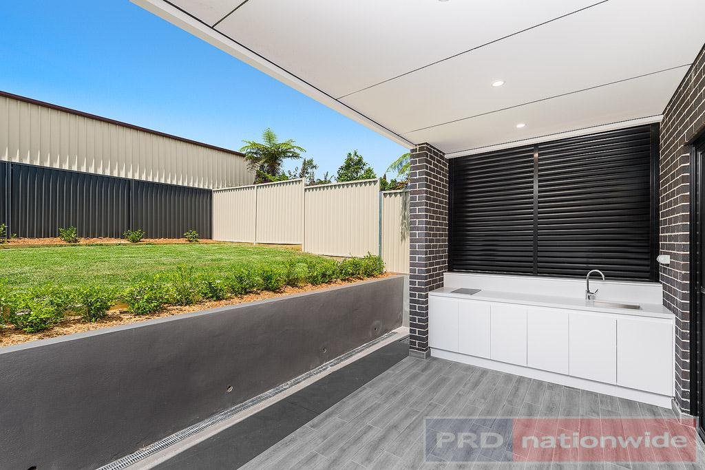 8 Austin Boulevard PICNIC POINT 6