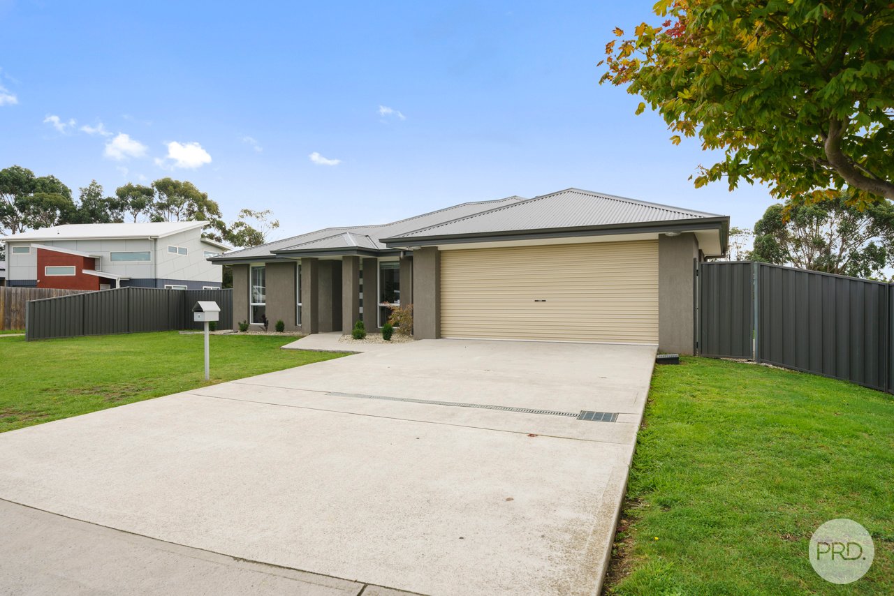 8 Avalon Court MARGATE 2