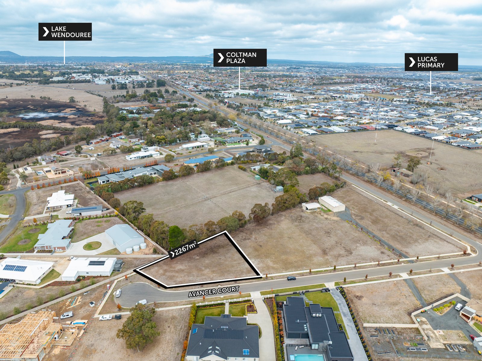 Gallery: 8 Avancer Court