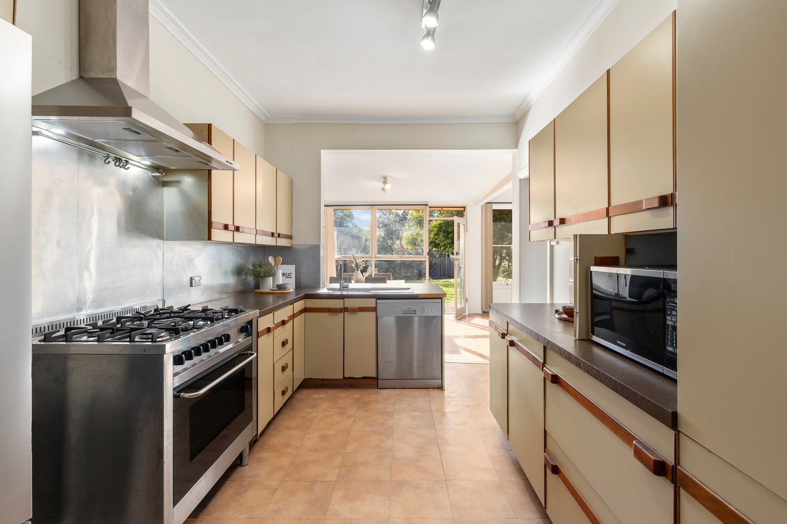 Gallery: 8 Avoca Street