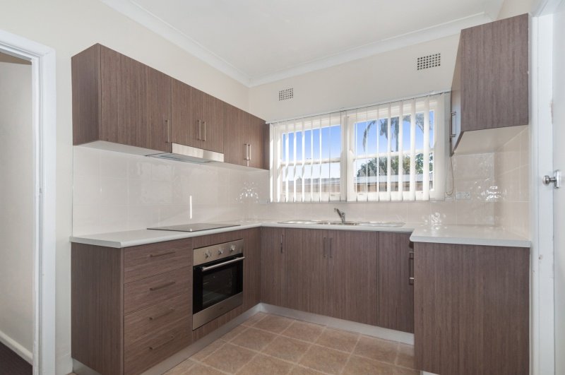 8 Avonlea Street DAPTO 2