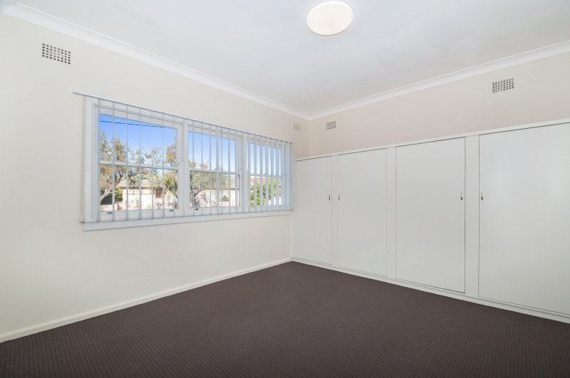8 Avonlea Street DAPTO 4