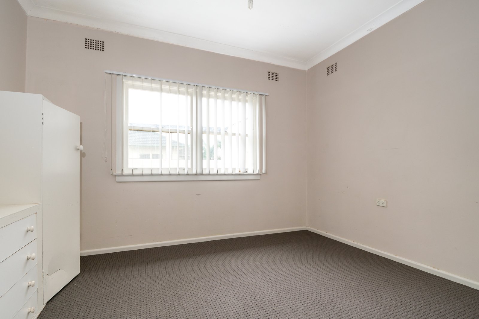 8 Avonlea Street DAPTO 6