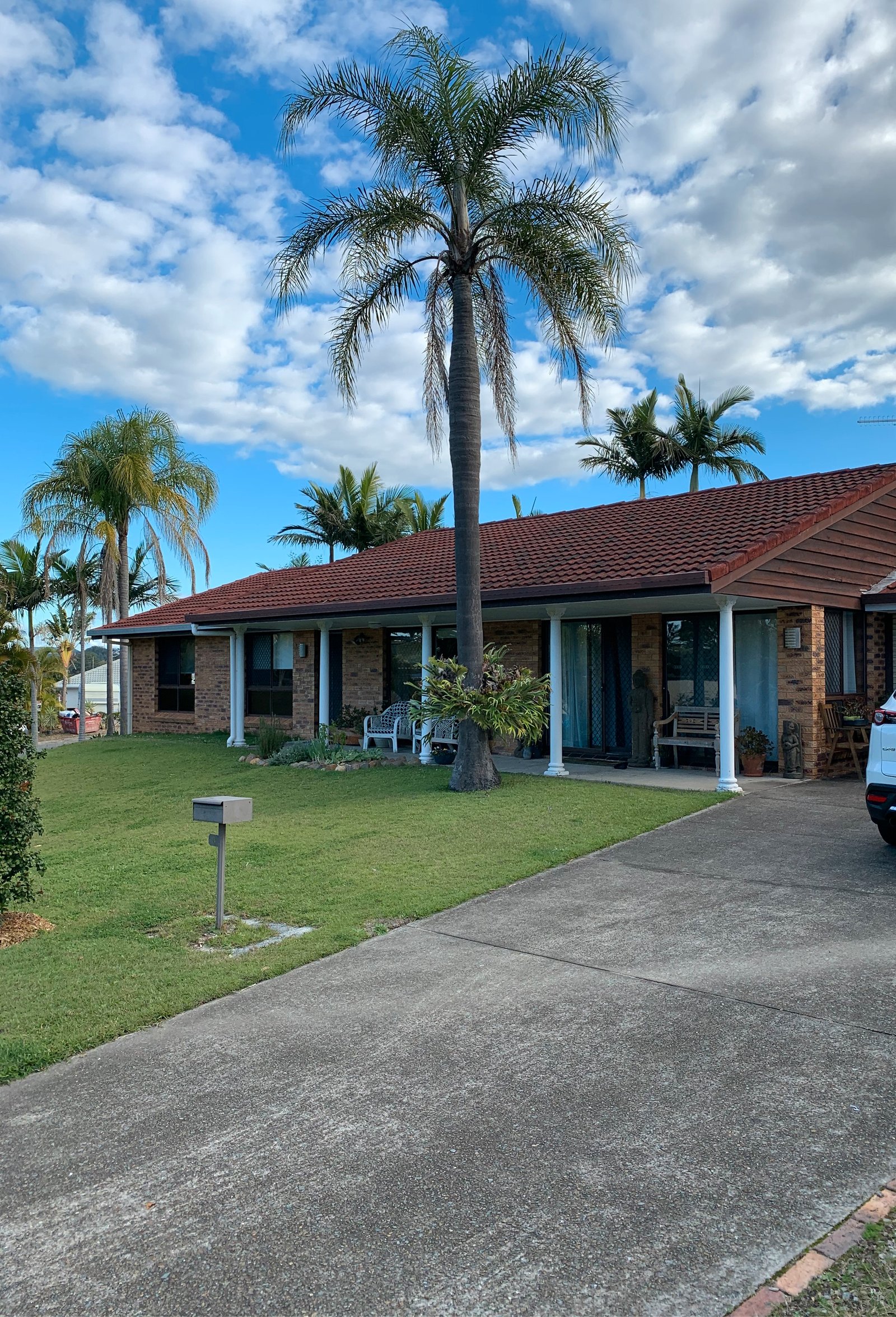 8 Ballidu Close ELANORA 1