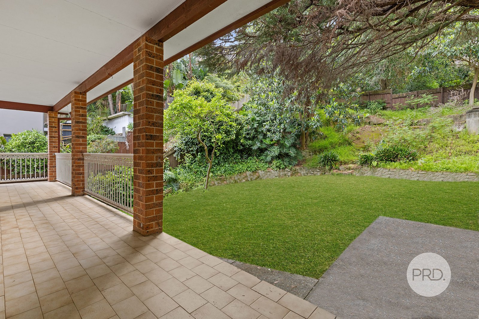 8 Banksia Place LUGARNO 6
