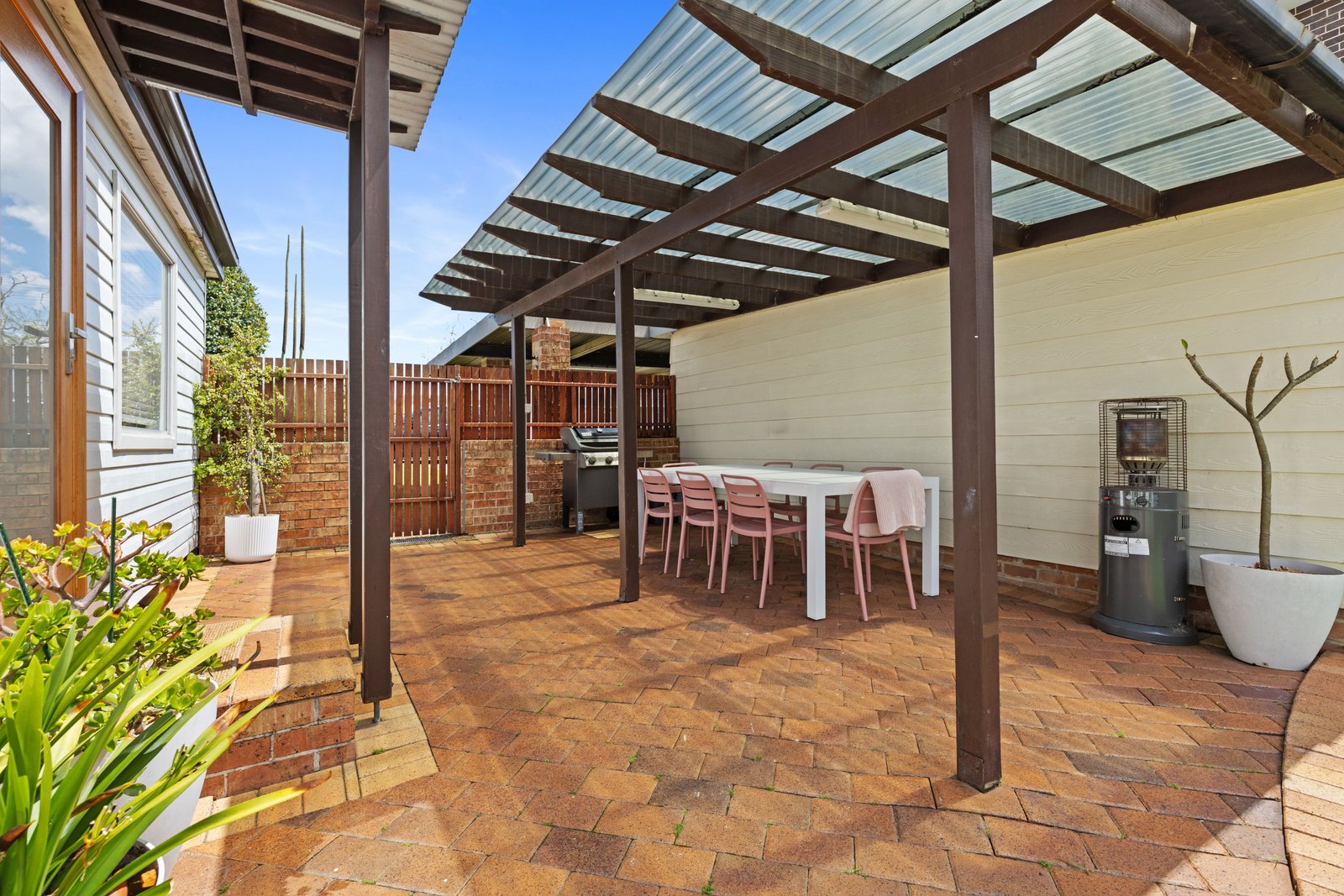 8 Baringa Road MORTDALE 8