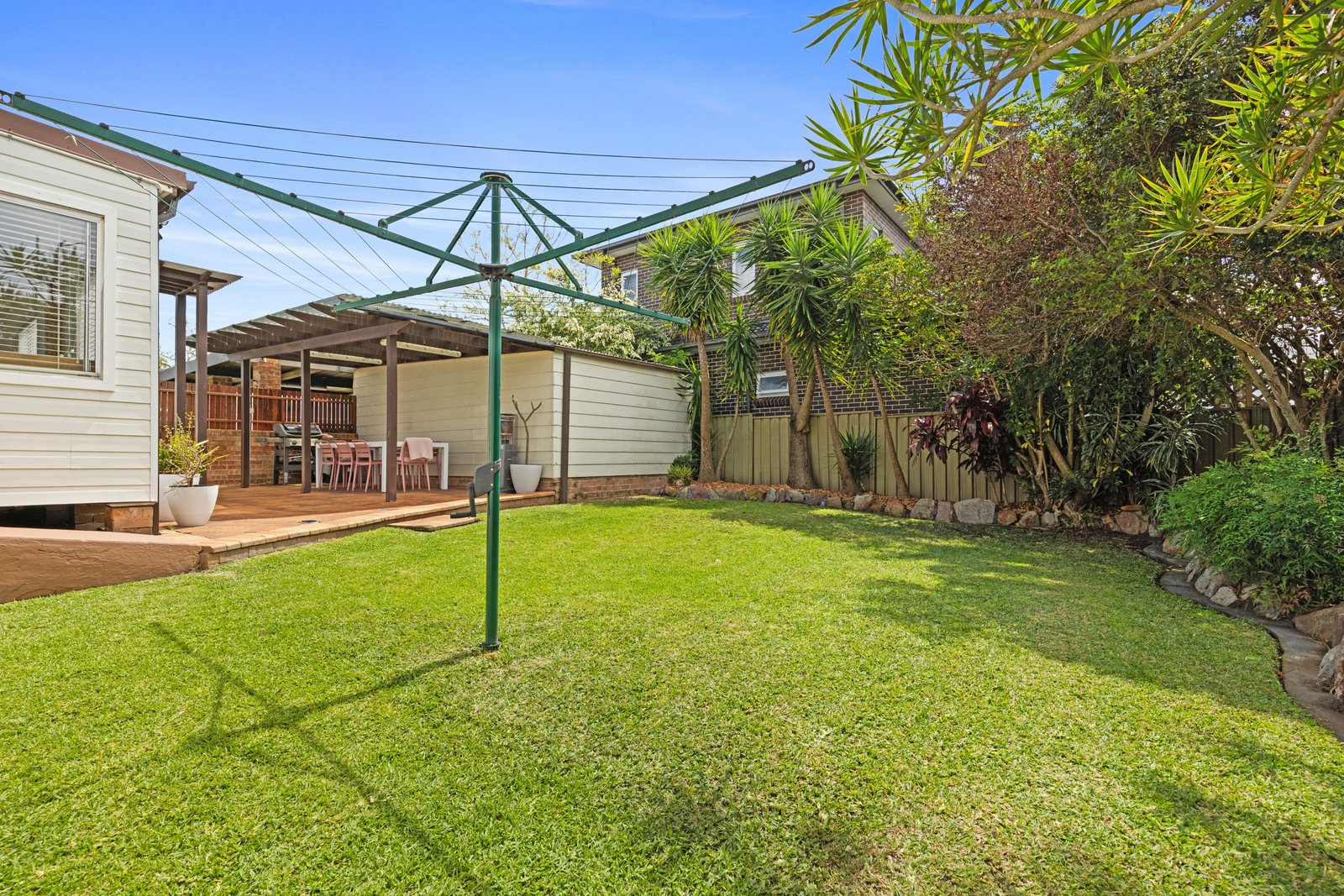 8 Baringa Road MORTDALE 9